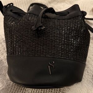 Simply Vera Vera Wang Stylish Black Women's Bag - vegan leather